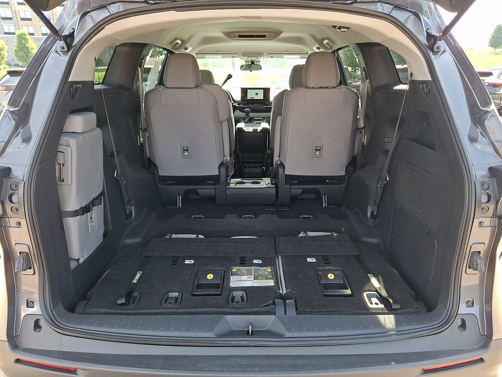 2025 Toyota Sienna LE