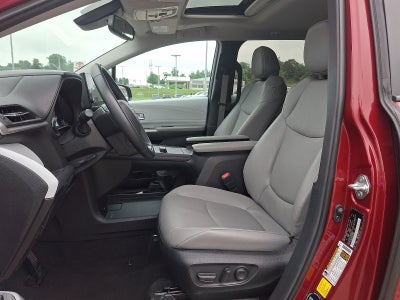 2025 Toyota Sienna Base