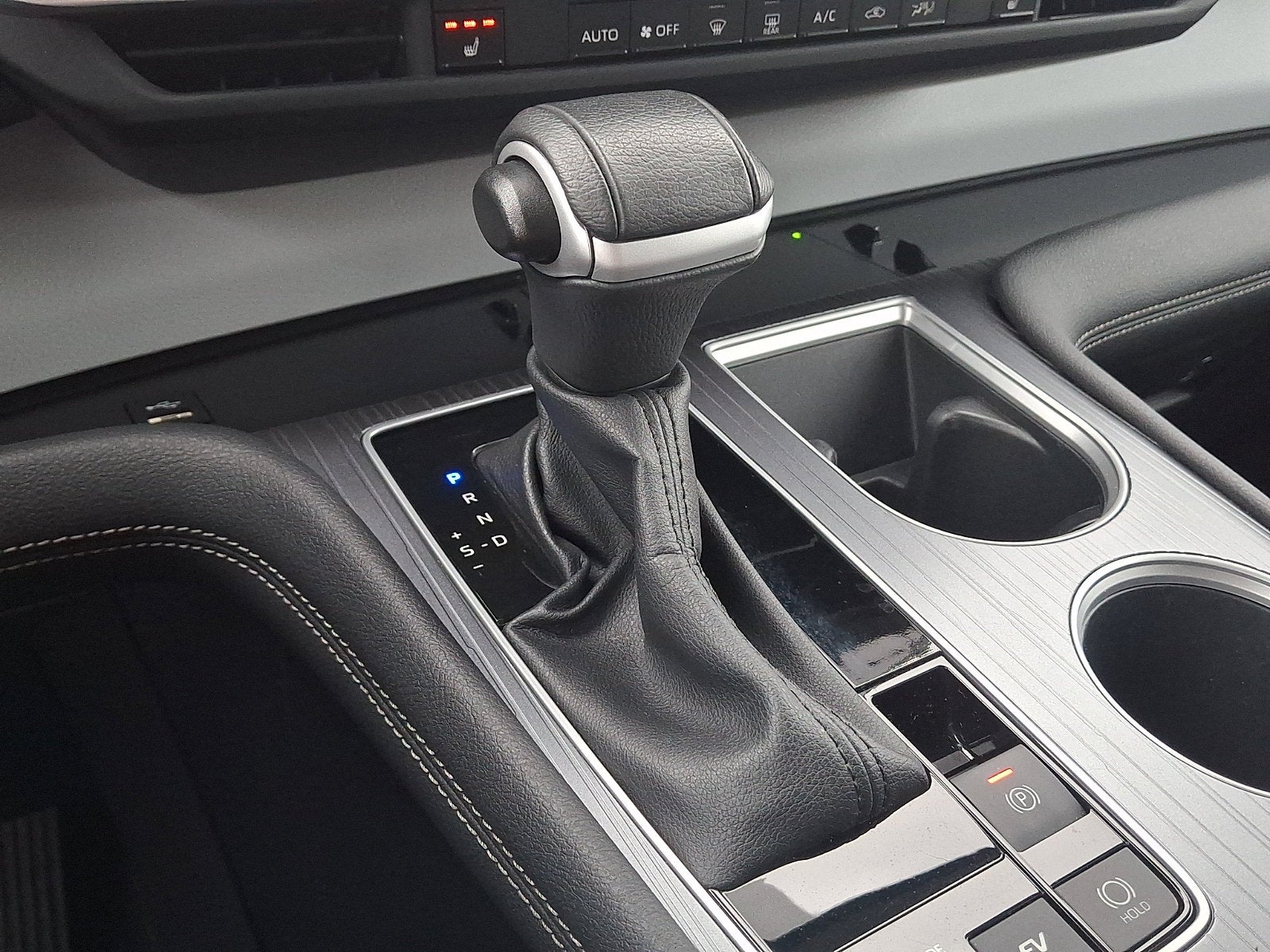 2025 Toyota Sienna Base