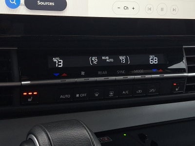2025 Toyota Sienna Base