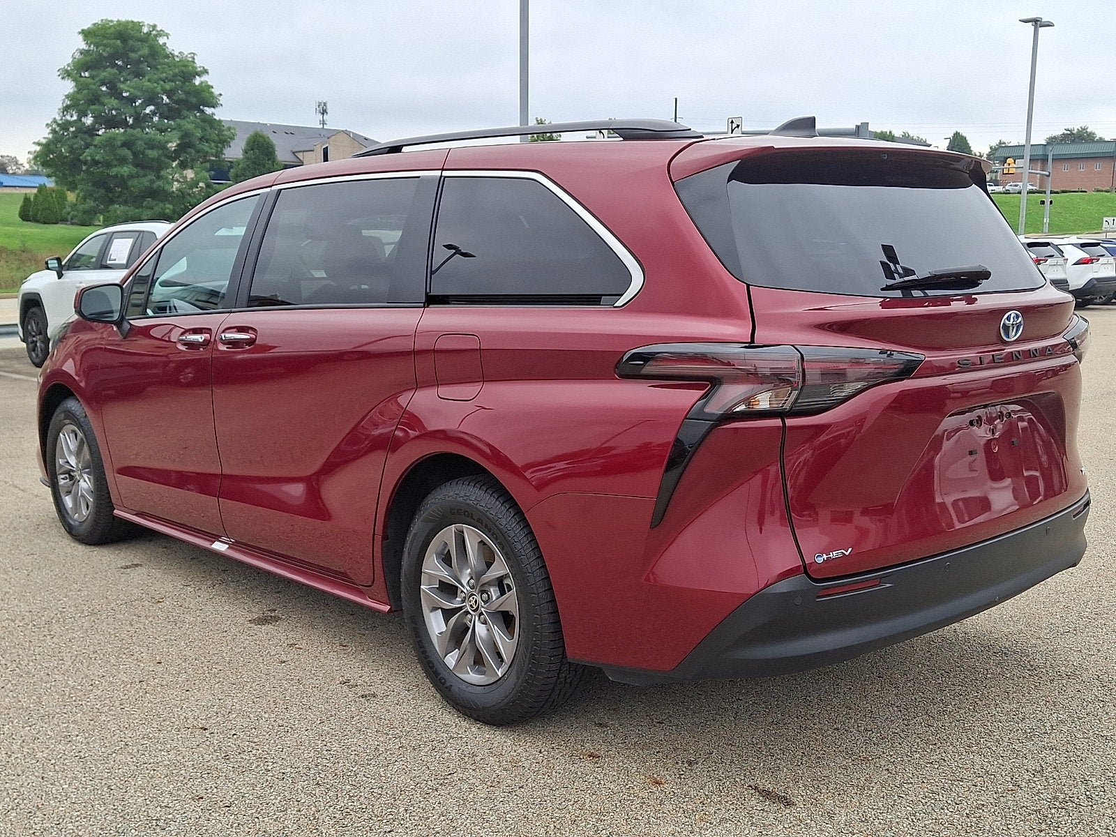 2025 Toyota Sienna Base