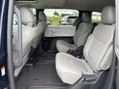 2025 Toyota Sienna Base