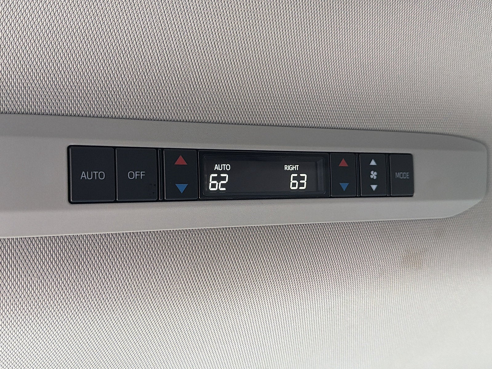 2025 Toyota Sienna Base
