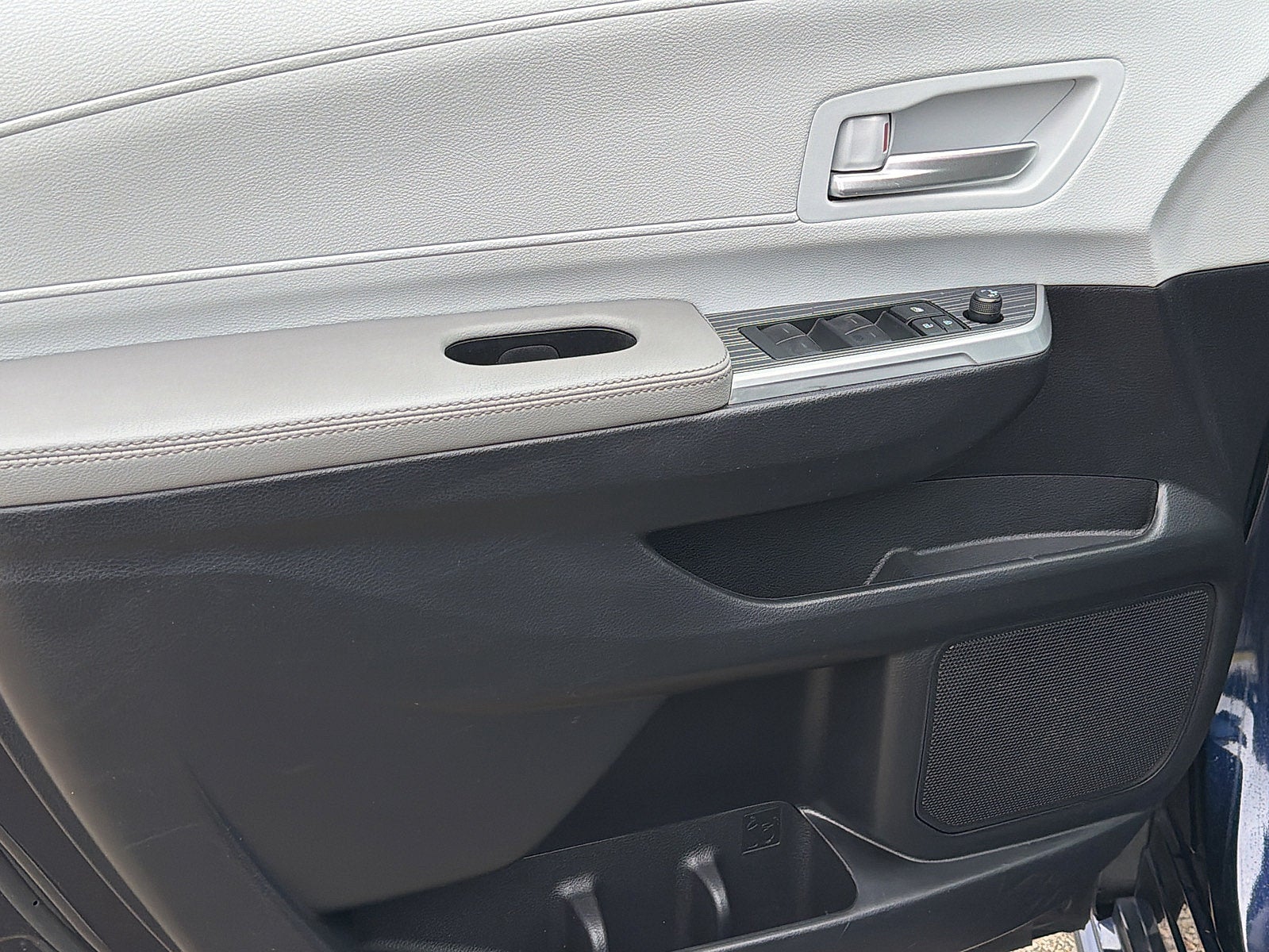 2025 Toyota Sienna Base