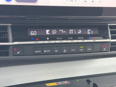 2025 Toyota Sienna Base