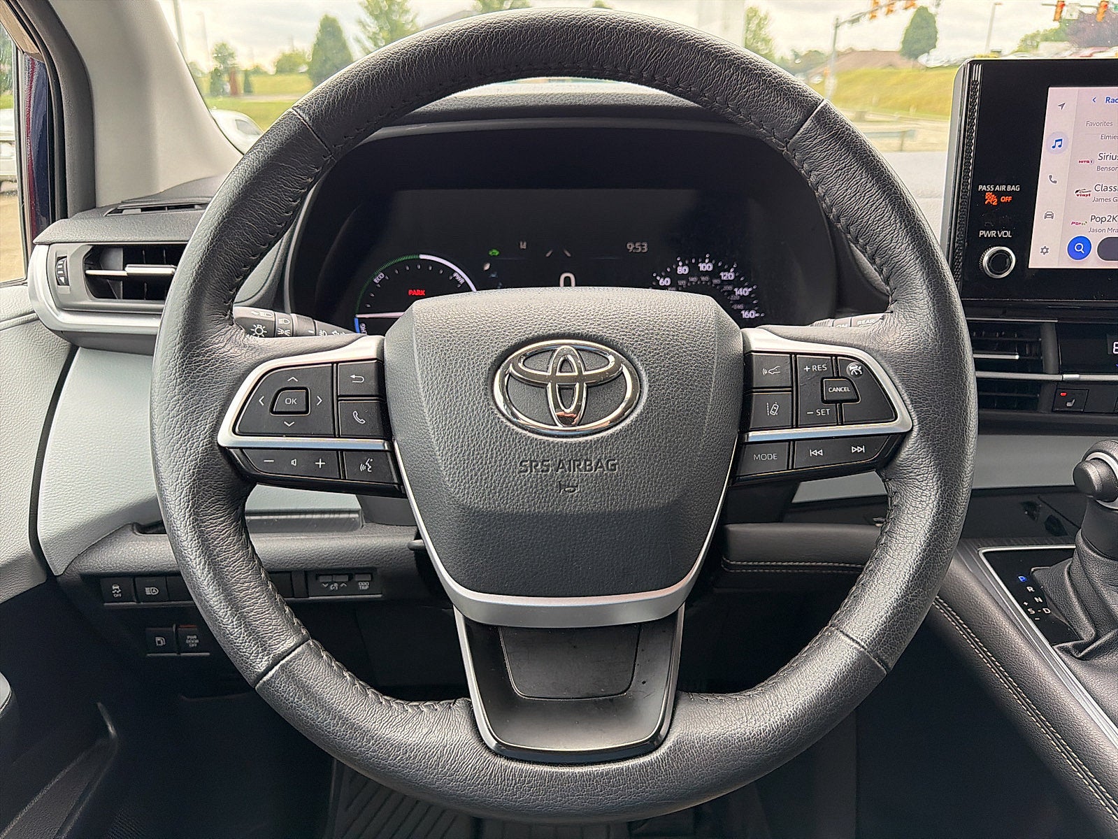 2025 Toyota Sienna Base