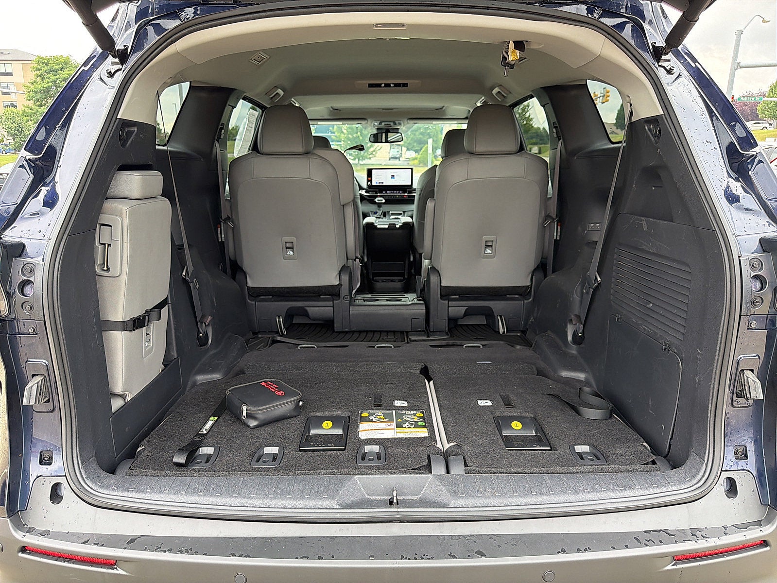 2025 Toyota Sienna Base