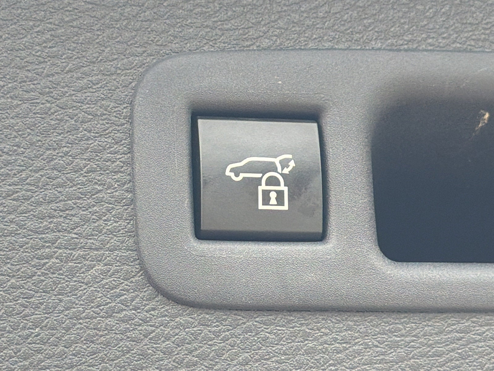 2025 Toyota Sienna Base