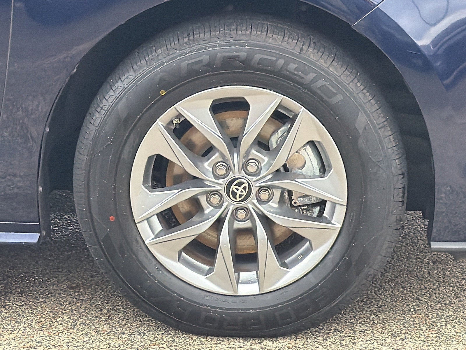 2025 Toyota Sienna Base
