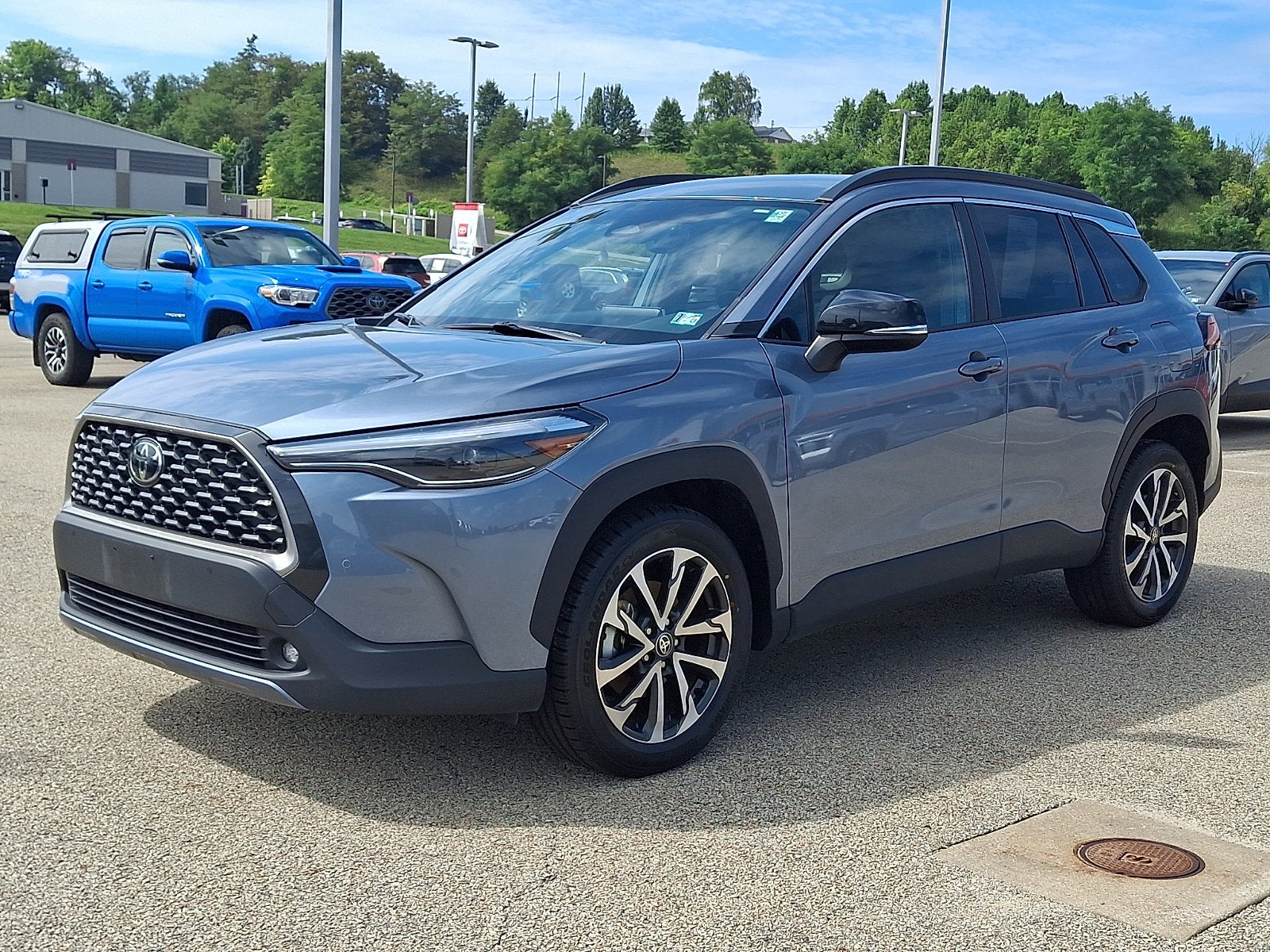 2025 Toyota Corolla Cross XLE
