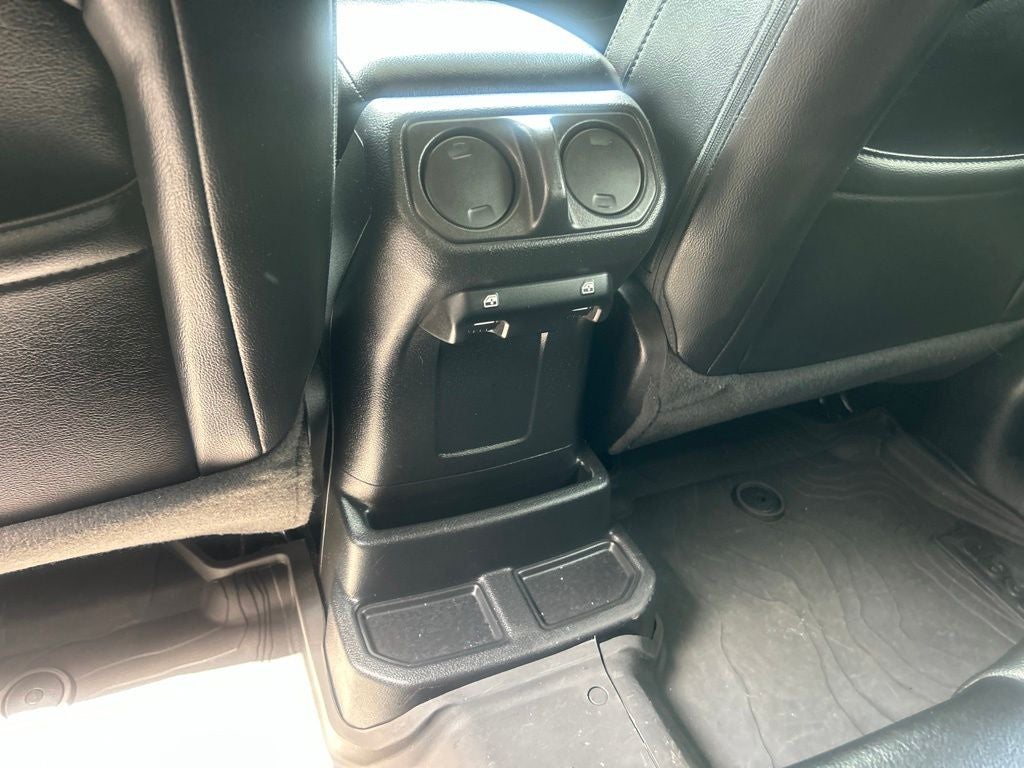 2023 Jeep Wrangler 4-Door Freedom 4x4