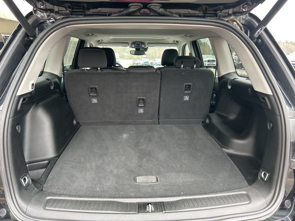 2022 Jeep Grand Cherokee Laredo 4x4