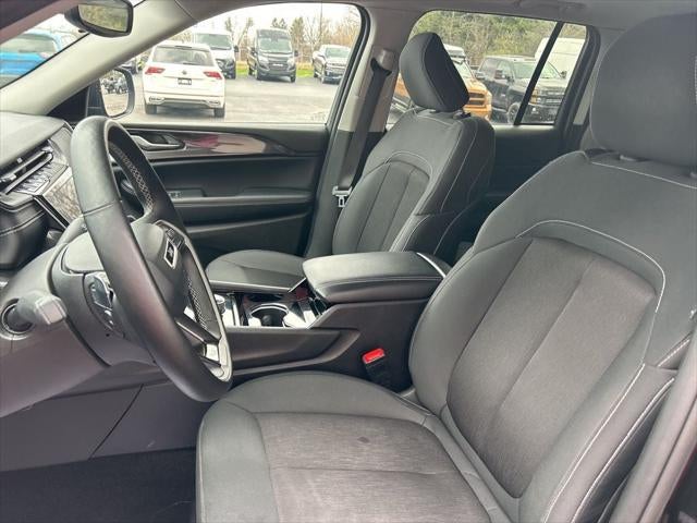 2022 Jeep Grand Cherokee Laredo 4x4