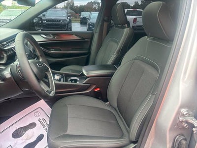 2025 Jeep Grand Cherokee L Laredo X 4x4