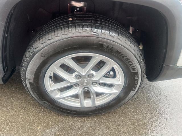 2025 Jeep Grand Cherokee L Laredo X 4x4