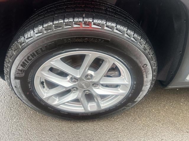 2025 Jeep Grand Cherokee L Laredo X 4x4