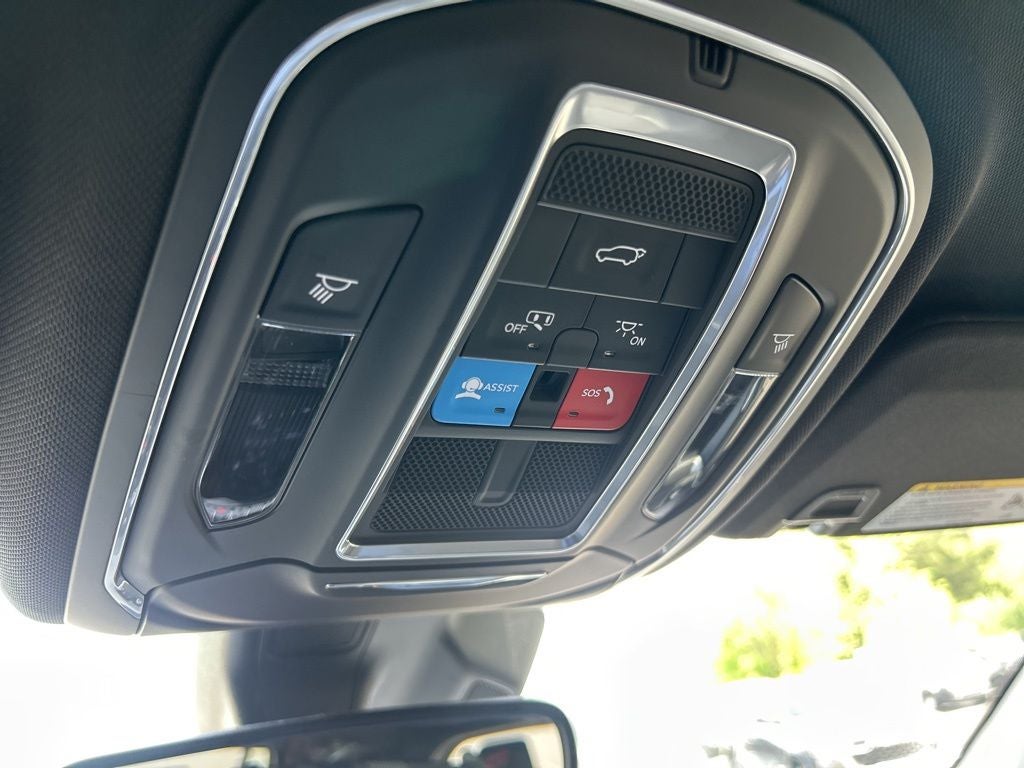 2023 Jeep Grand Cherokee L Altitude 4x4
