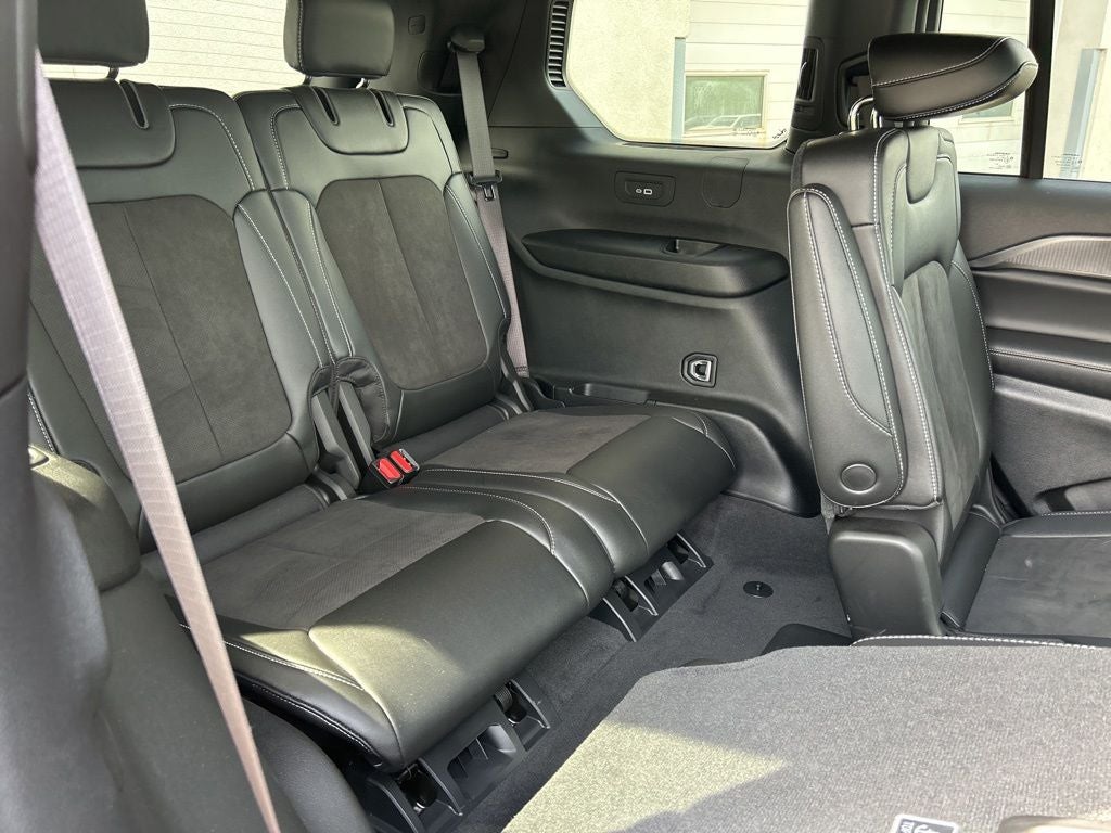 2023 Jeep Grand Cherokee L Altitude 4x4