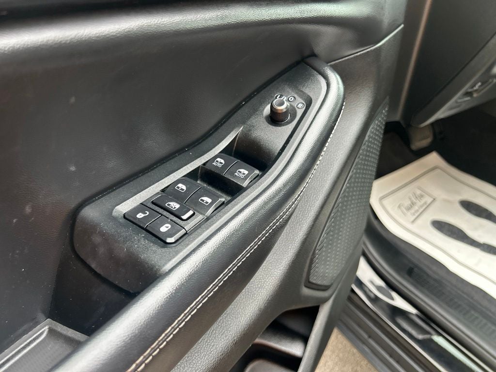 2023 Jeep Grand Cherokee L Laredo 4x4