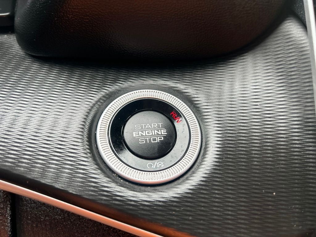 2023 Jeep Grand Cherokee L Laredo 4x4