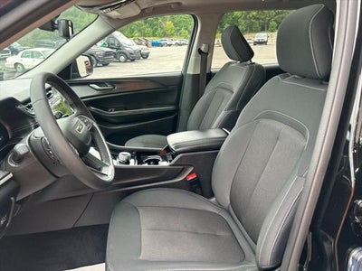 2023 Jeep Grand Cherokee L Laredo 4x4