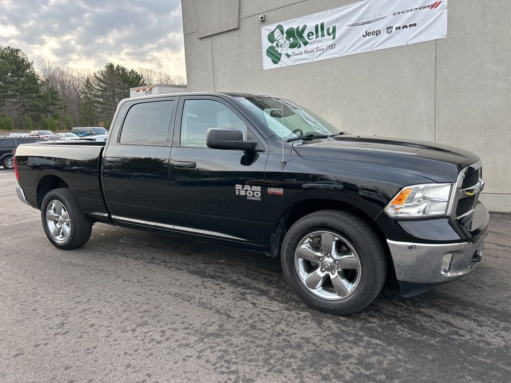 2024 RAM 1500 Classic Tradesman Crew Cab 4x4 6'4' Box