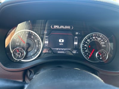 2022 RAM 1500 Big Horn Crew Cab 4x4 5'7' Box