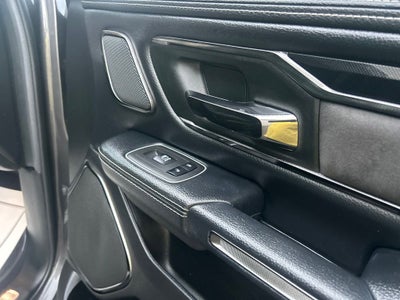 2022 RAM 1500 Laramie Crew Cab 4x4 5'7' Box