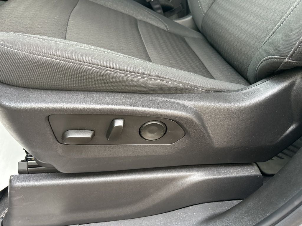 2024 Chevrolet Silverado 1500 4WD Crew Cab Short Bed LT with 2FL