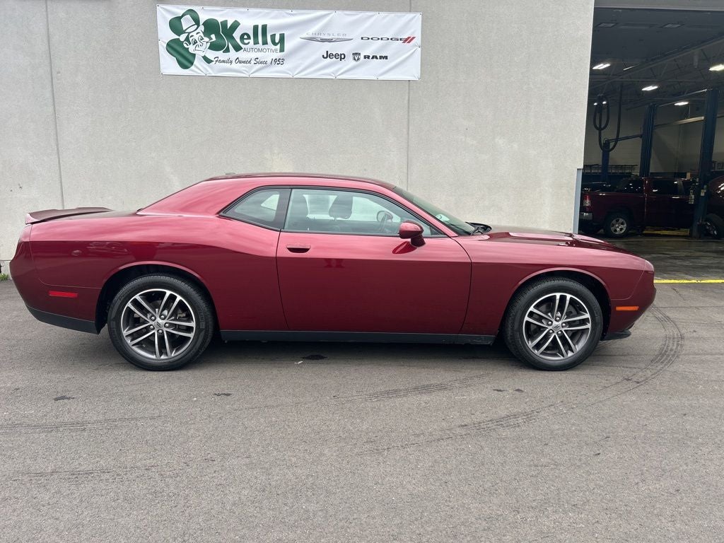 2019 Dodge Challenger SXT AWD