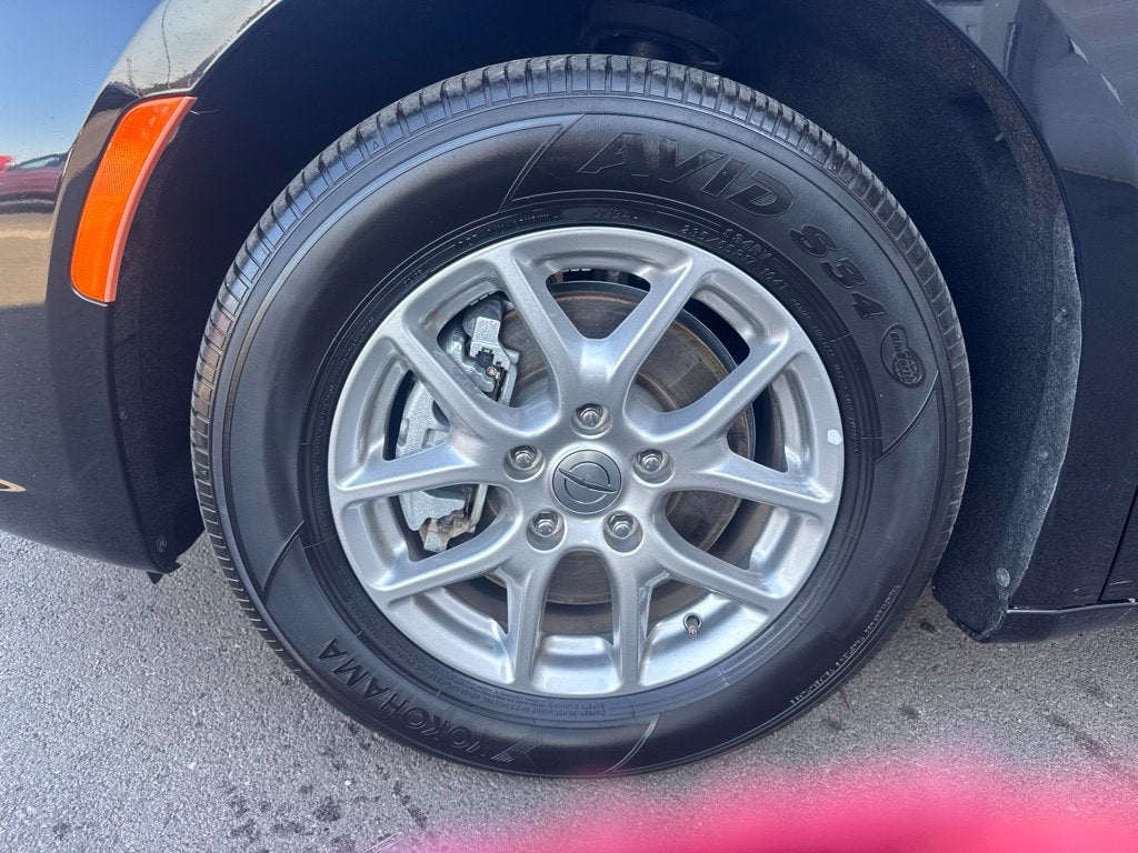 2025 Chrysler Pacifica Select