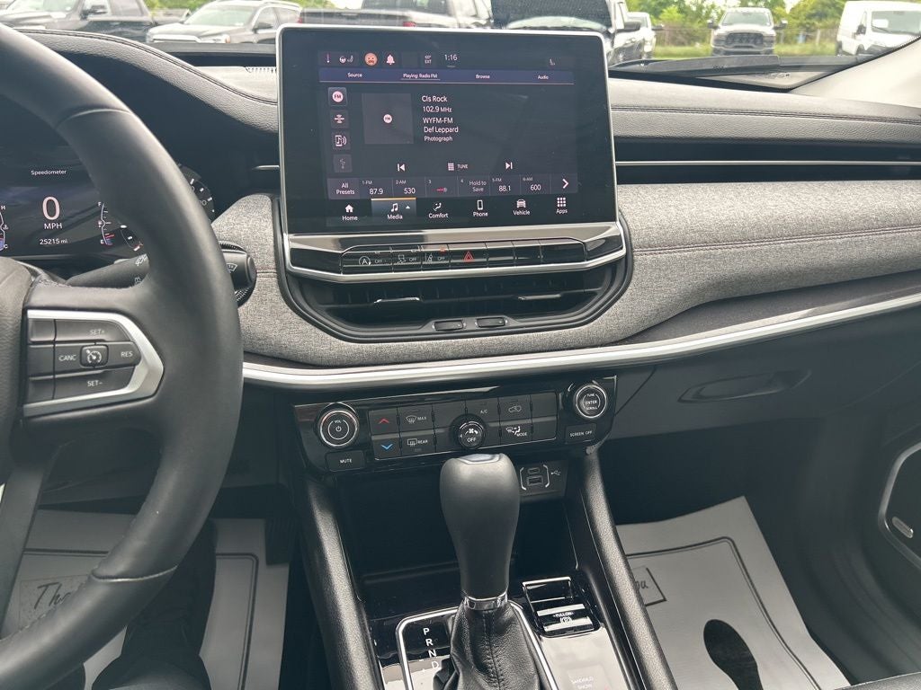 2022 Jeep Compass Latitude Lux 4x4