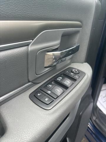 2018 RAM 1500 Big Horn Crew Cab 4x4 5'7' Box