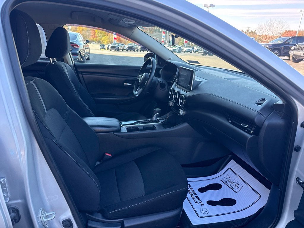 2021 Nissan Sentra SV Xtronic CVT