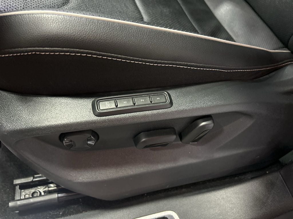 2022 Volkswagen Tiguan 2.0T SEL R-Line