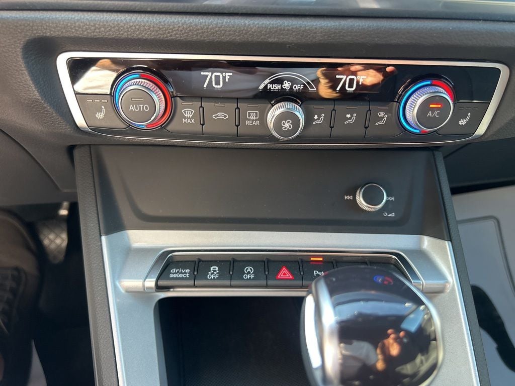 2023 Audi Q3 Premium 40 TFSI quattro Tiptronic