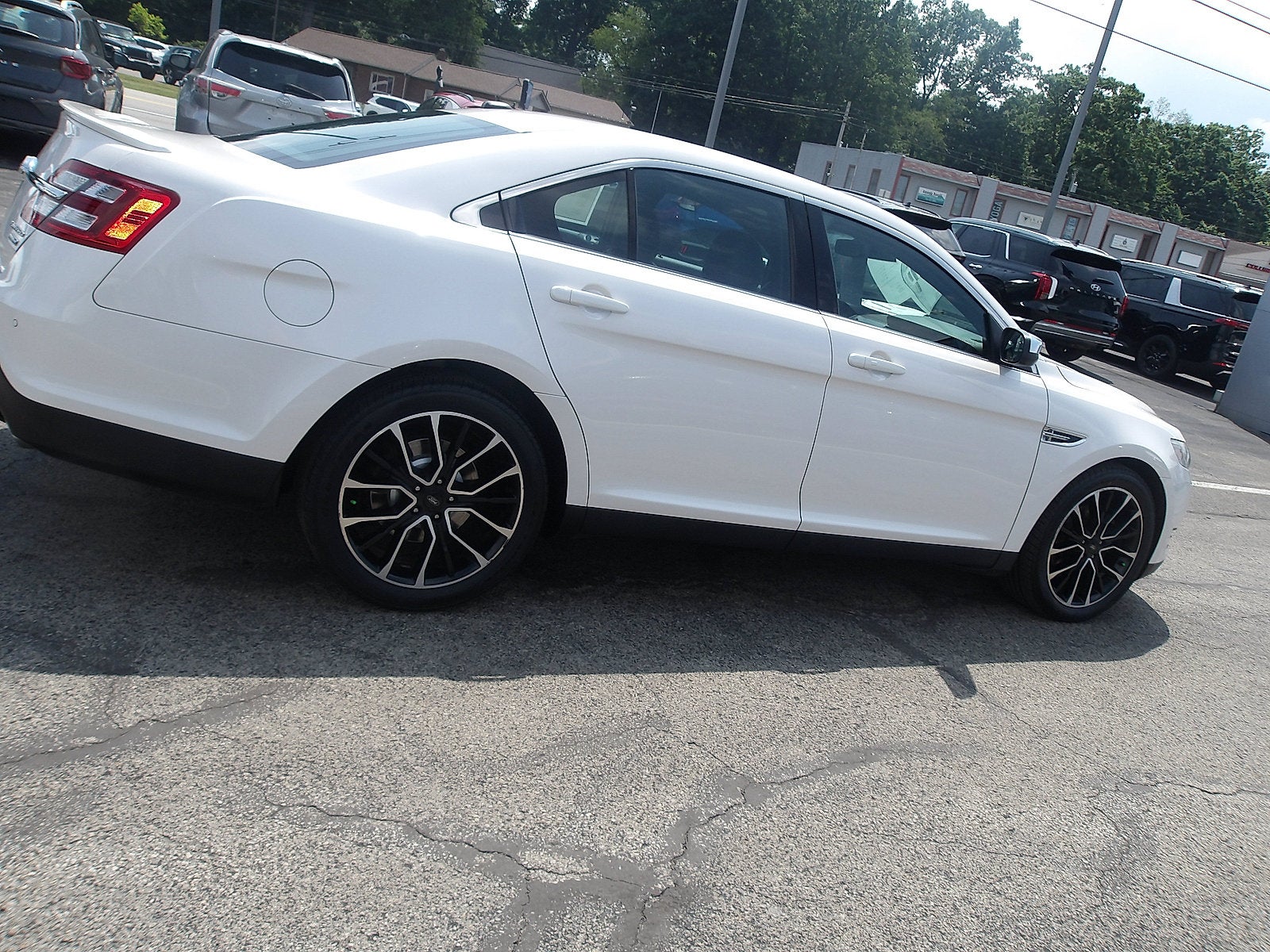 2018 Ford Taurus Limited