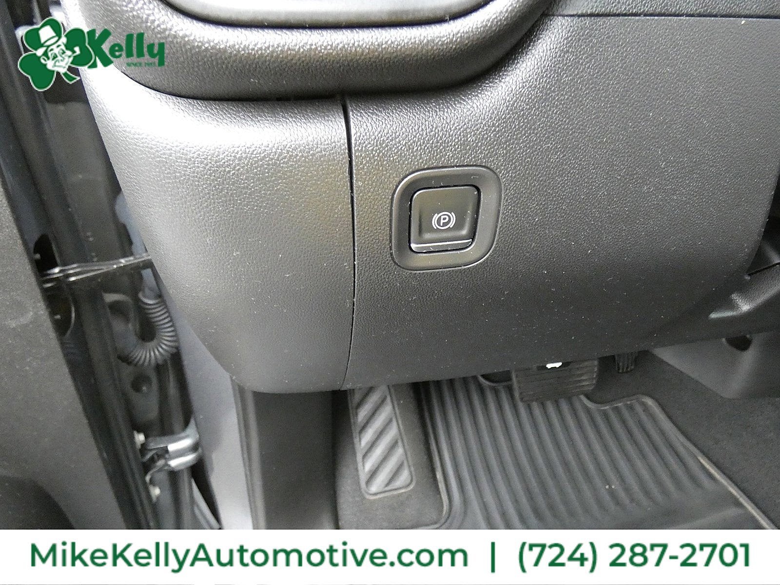 2022 Chevrolet SILVERADO Custom