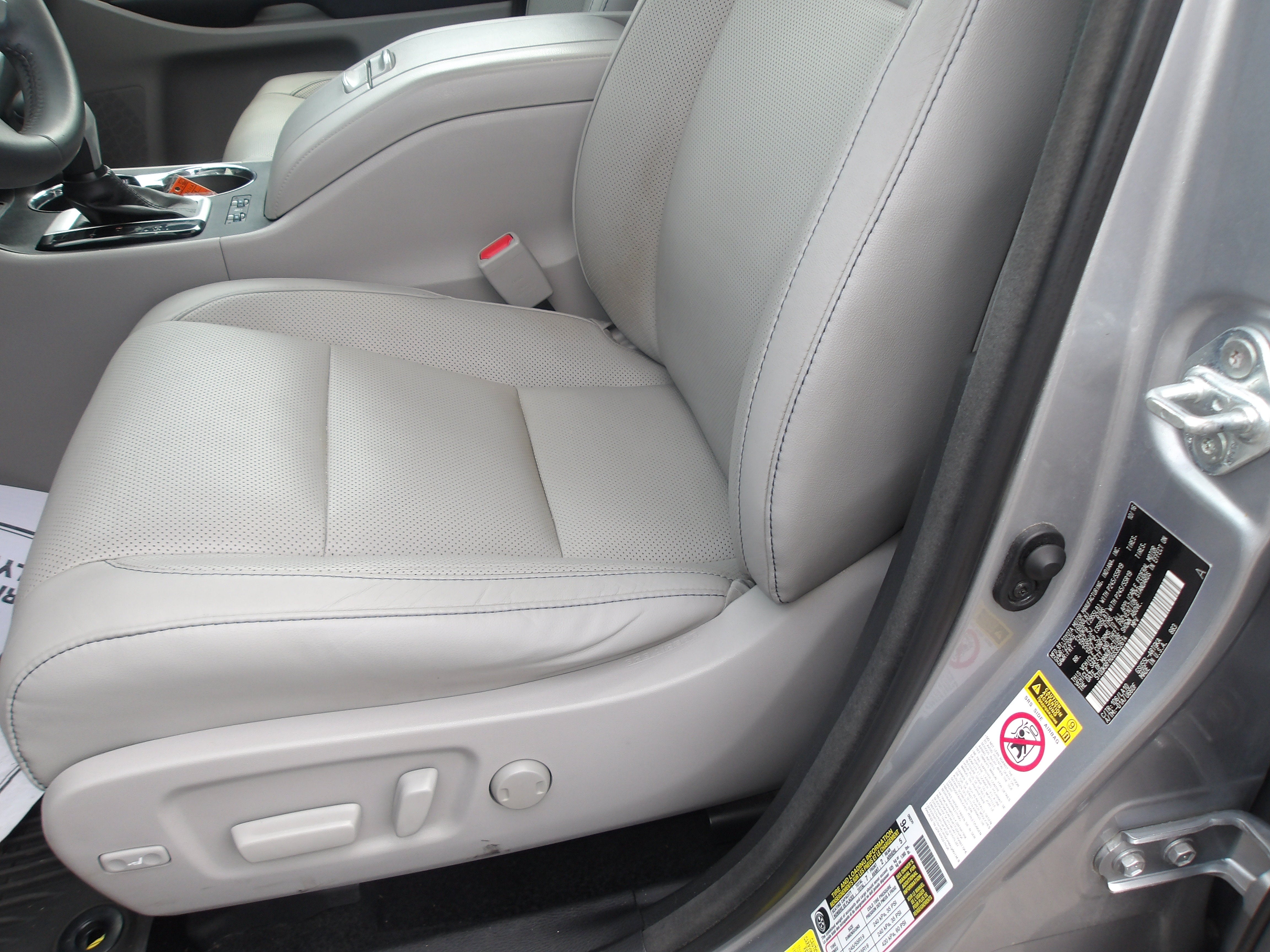 2016 Toyota Highlander Base