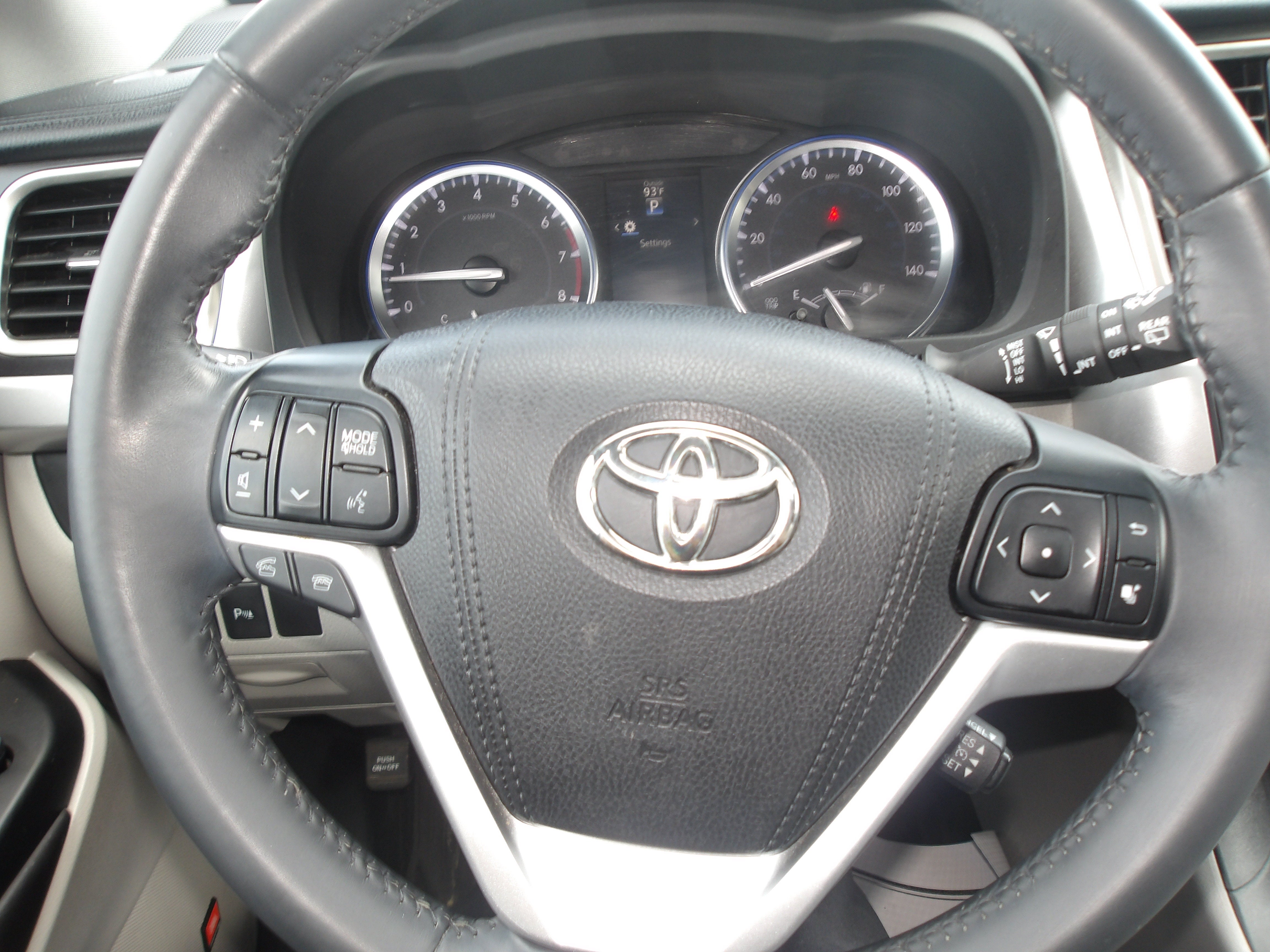 2016 Toyota Highlander Base