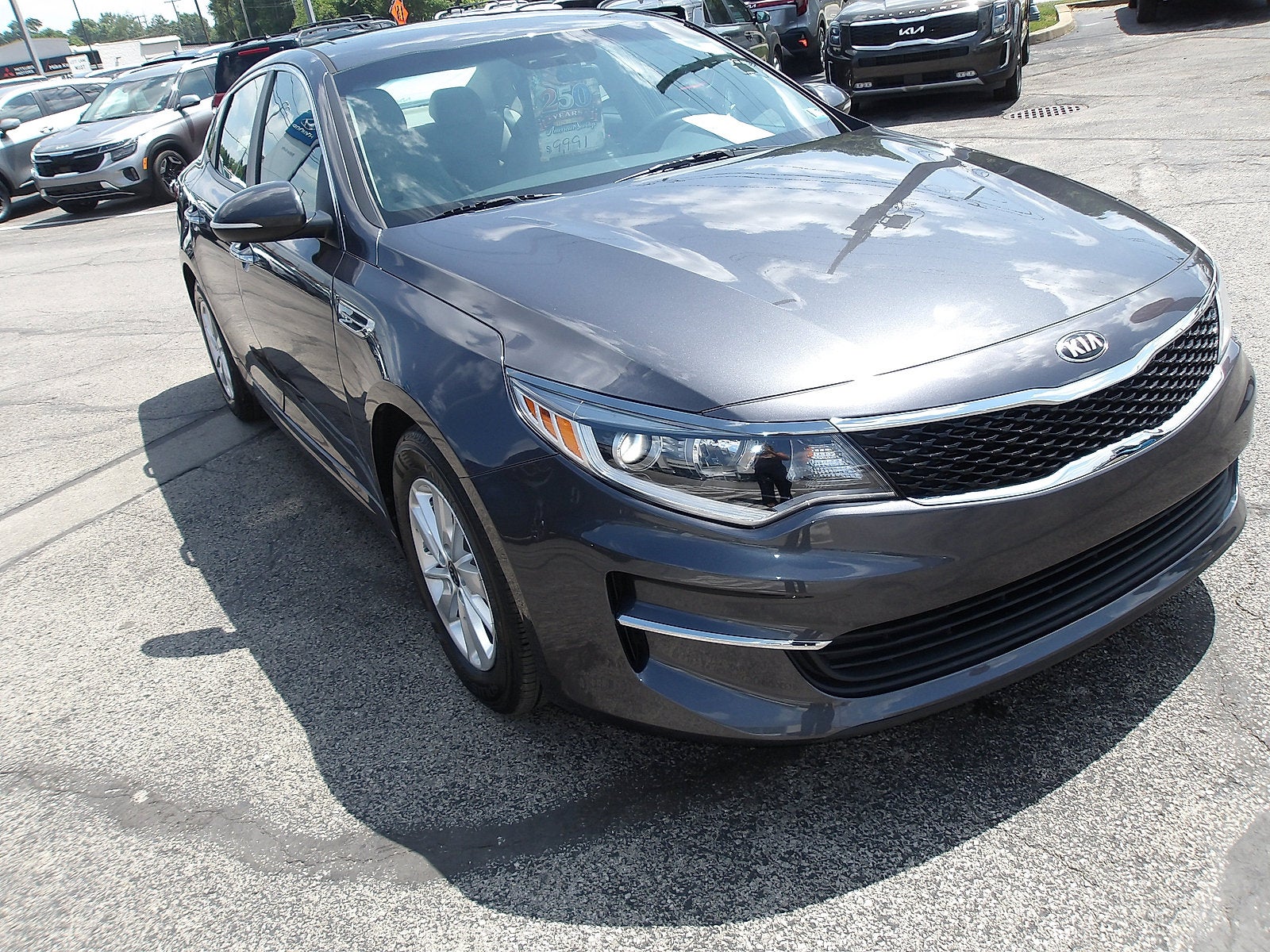 2017 Kia Optima LX AT's photo