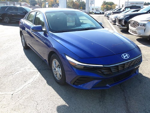 2025 Hyundai Elantra SE