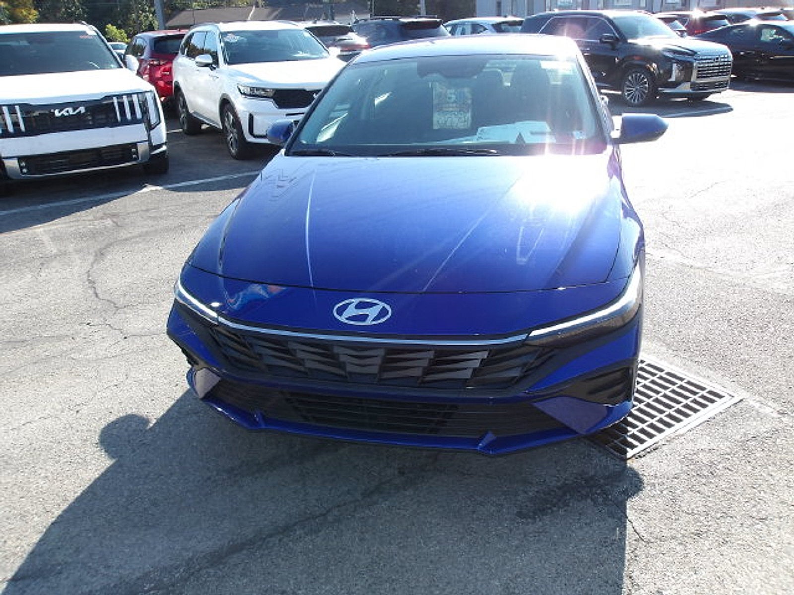 2025 Hyundai Elantra SE