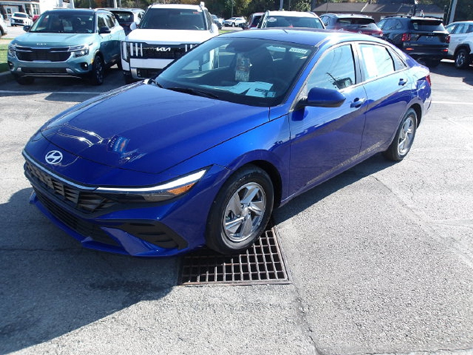 2025 Hyundai Elantra SE