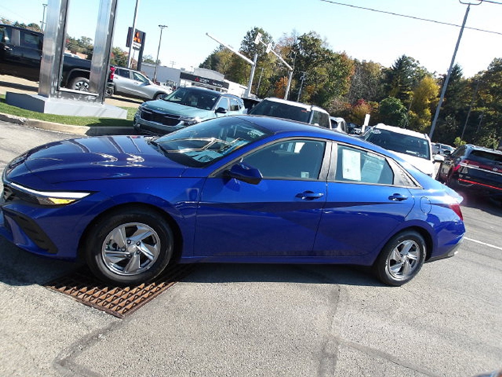 2025 Hyundai Elantra SE
