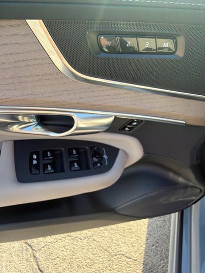2026 Volvo XC90 Plus