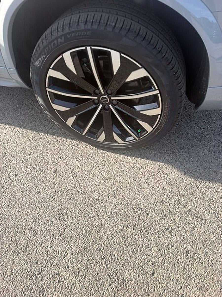 2026 Volvo XC90 Plus