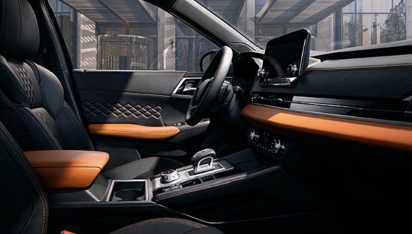 2023 Outlander Interior | Mike Kelly Mitsubishi in Butler PA